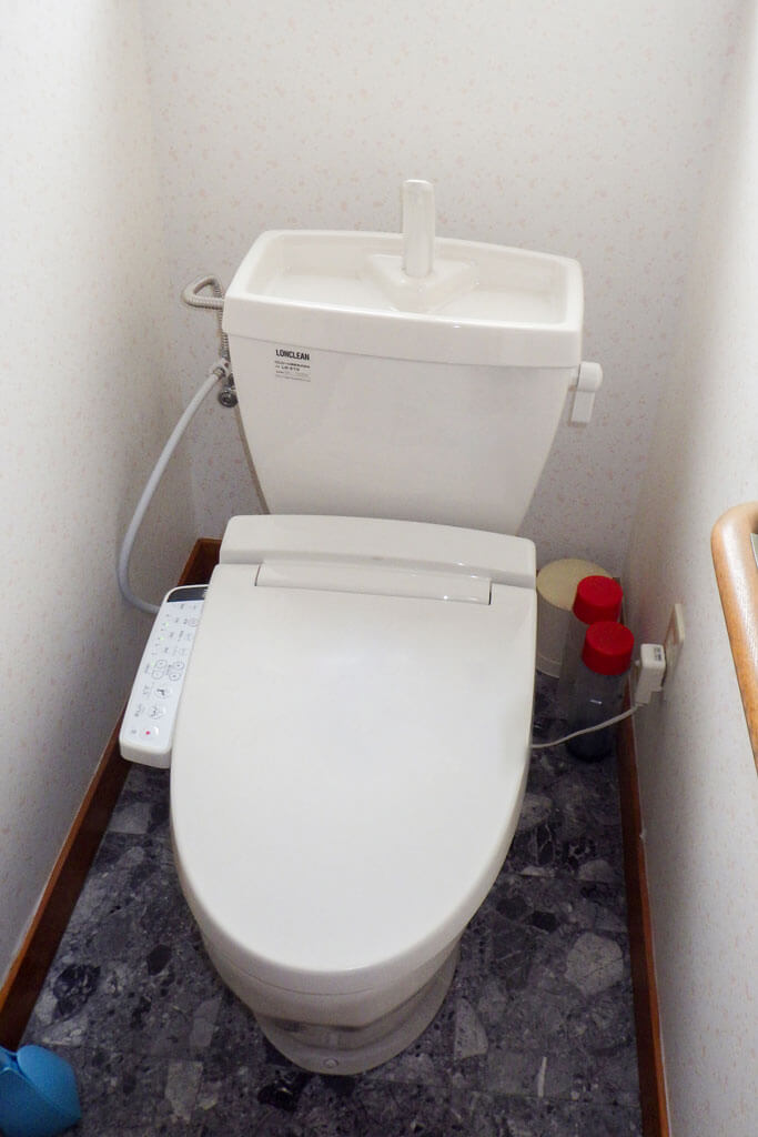 老朽化したトイレを取替えして、快適な暮らしへとリフォーム