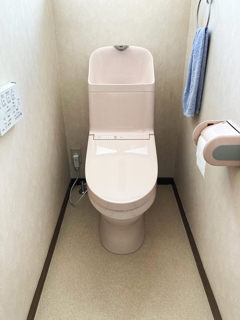 老朽化した2階トイレを交換、価格を抑えつつも希望通りの仕上がりに